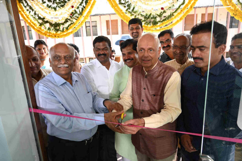 doctors'-apcc-society-office-inauguration-photo-where-inaugurator-dr.hs.ballal-and-dr.g.s.chandrashekar-together-cutting-the-ribbon